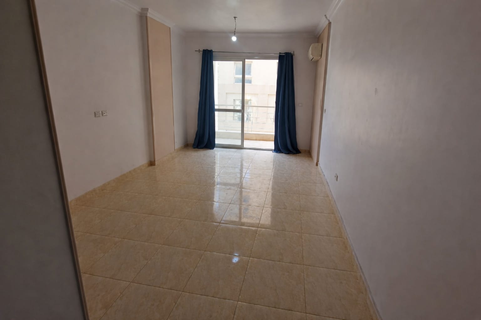 🏡 شقة للبيع بالمرحلة الأولى... كل الخدمات حواليك!