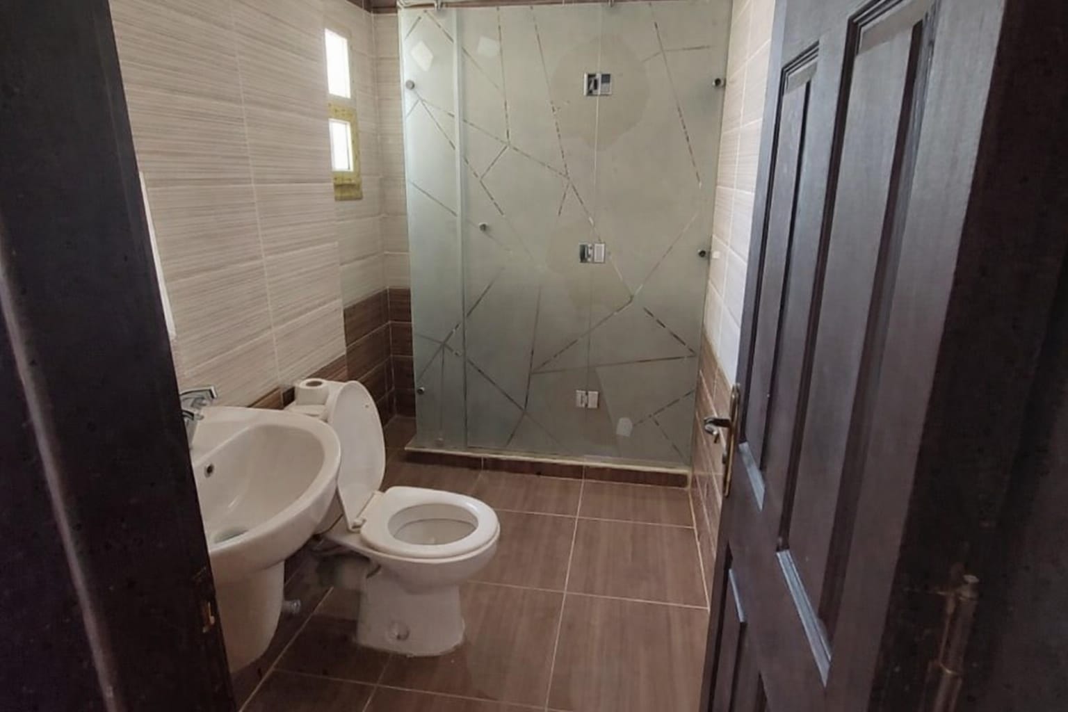 🏡 شقة للبيع بالمرحلة الأولى... كل الخدمات حواليك!